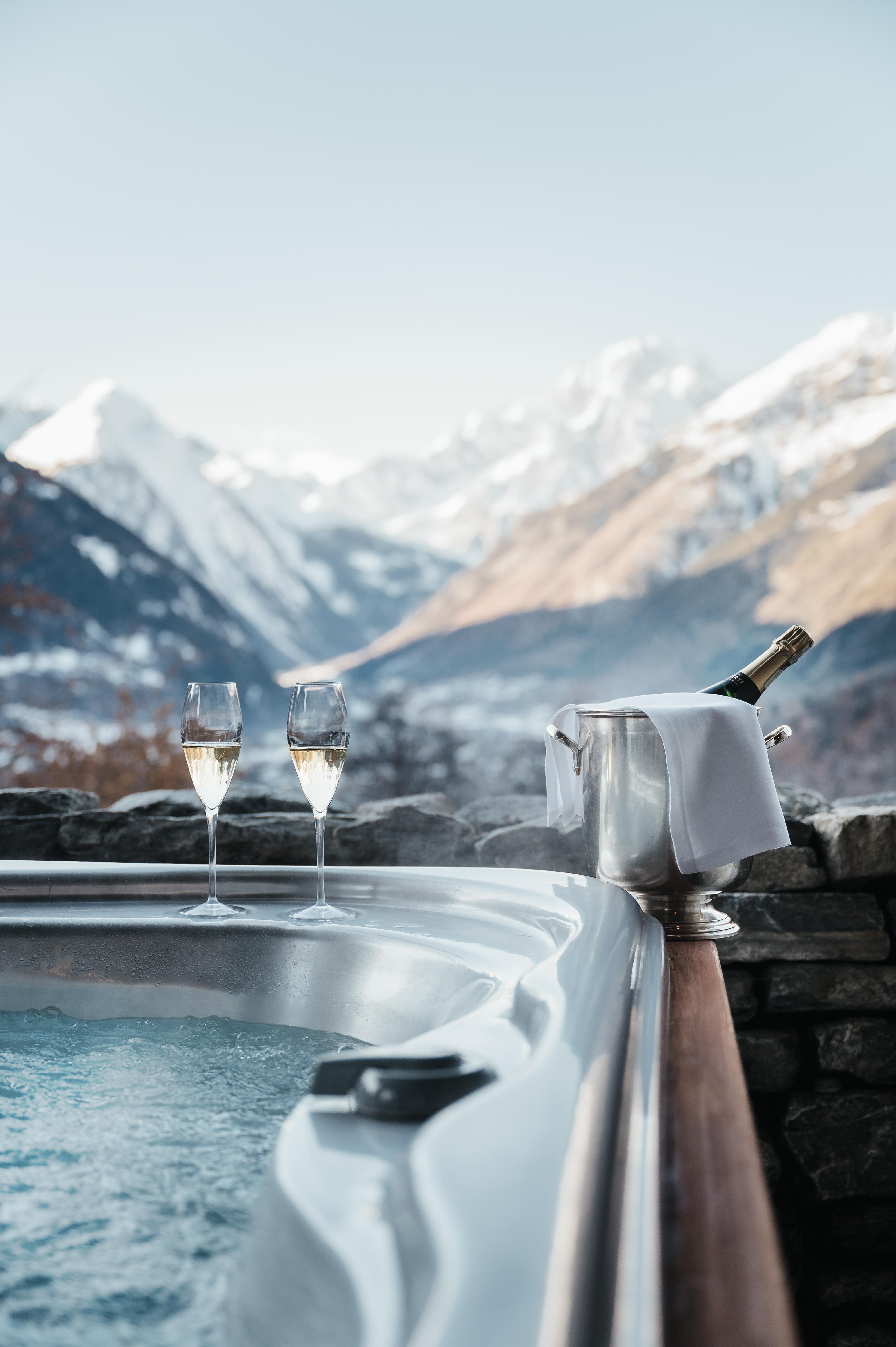 Relais Mont Blanc Hotel & Spa La Salle Exterior photo