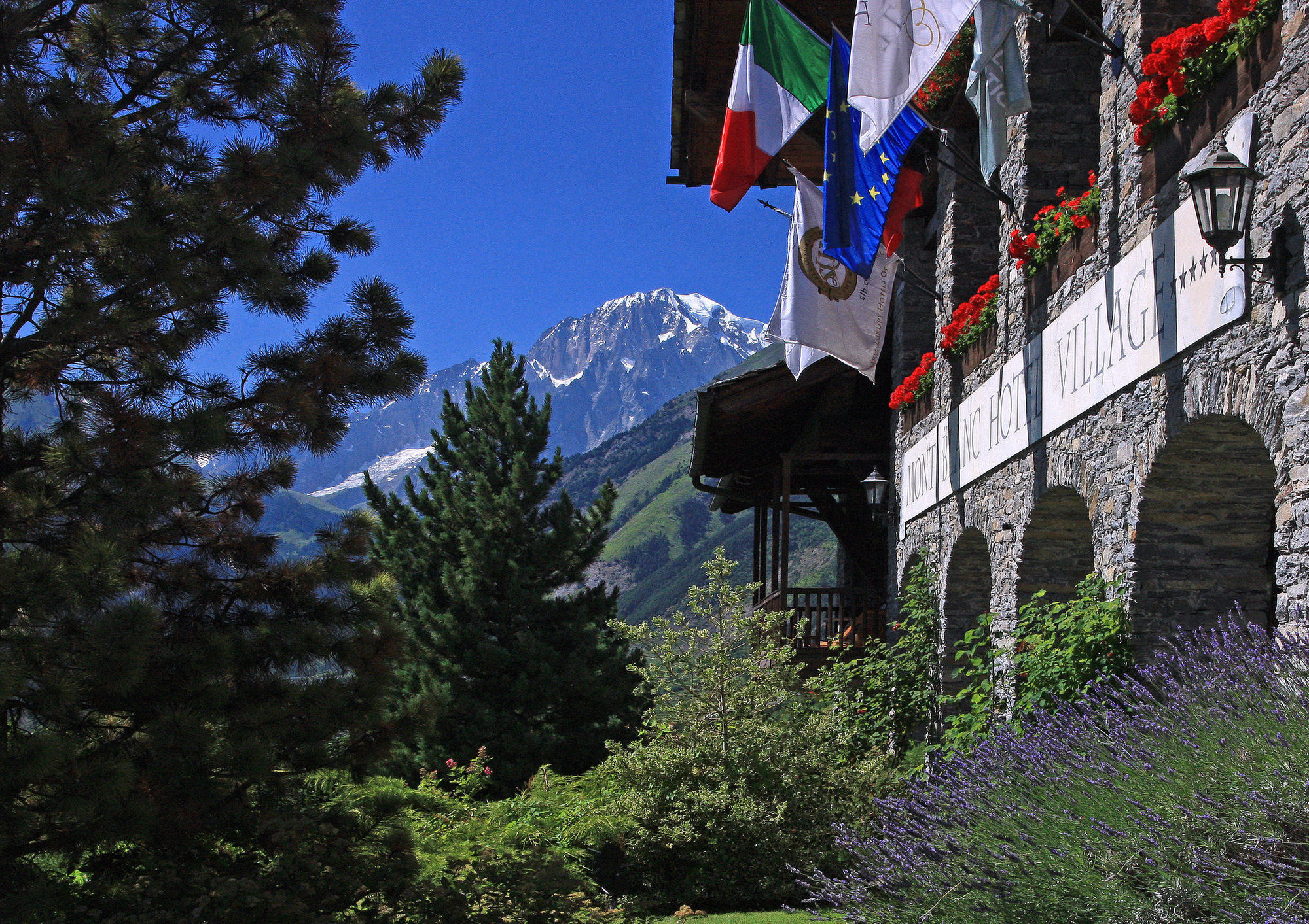 Relais Mont Blanc Hotel & Spa La Salle Exterior photo