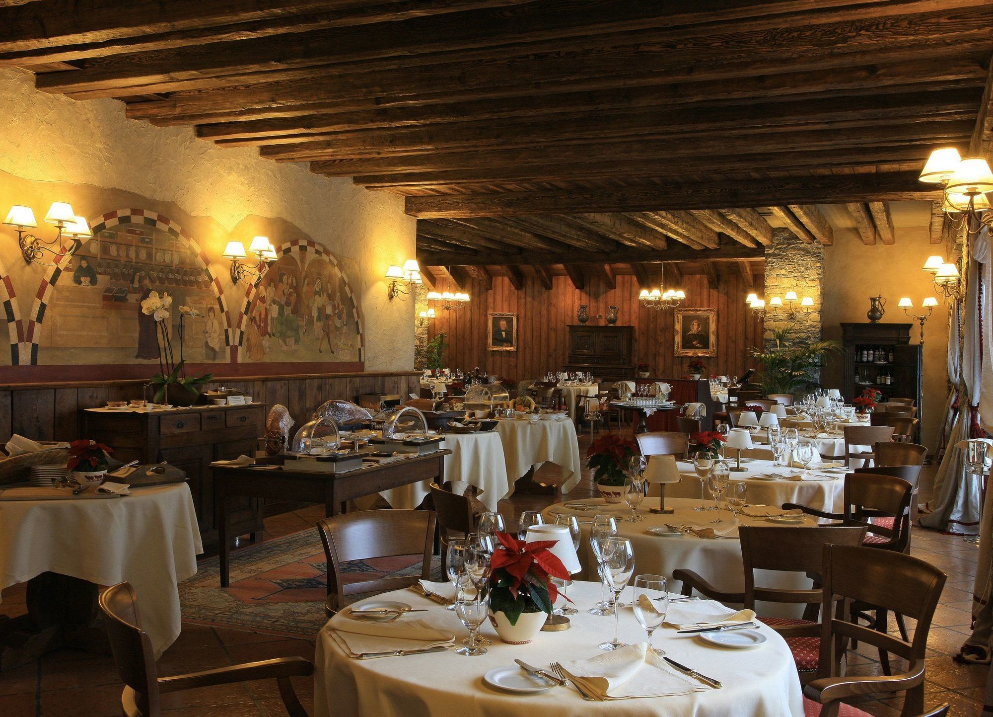 Relais Mont Blanc Hotel & Spa La Salle Restaurant photo